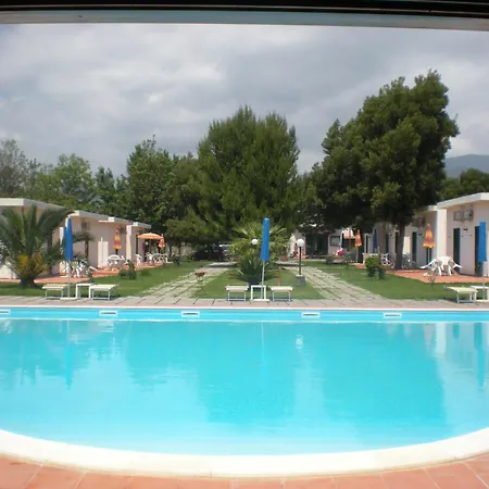 Hotel apartamentowy Villaggio Artemide Giardini-Naxos