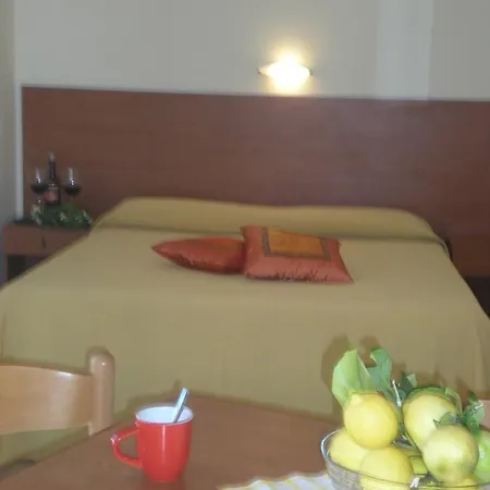 Villaggio Artemide מלון דירות