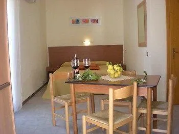 Aparthotel Villaggio Artemide 4*