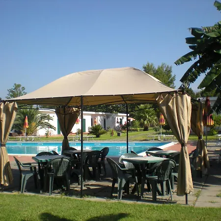 Aparthotel Villaggio Artemide 4*