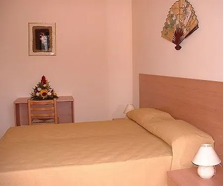 Aparthotel Villaggio Artemide 4*