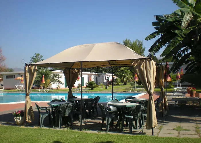 شقة فندقية Villaggio Artemide 4*